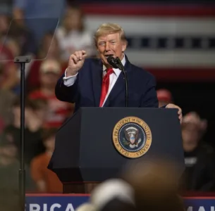 Trump stumps for GOP candidates at Youngstown rally